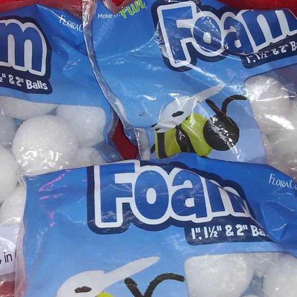 3 bags of 1 1/2 inch styrofoam balls